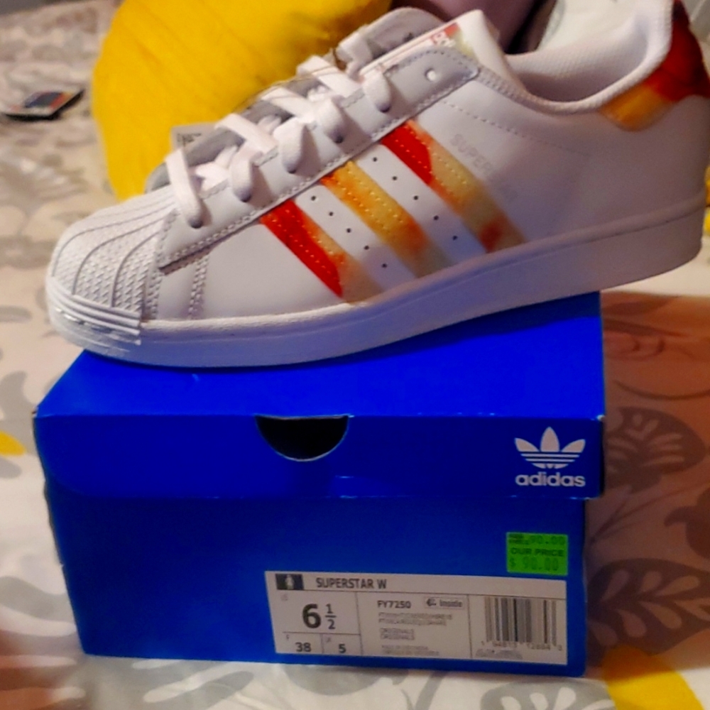 addidas tennis shoes